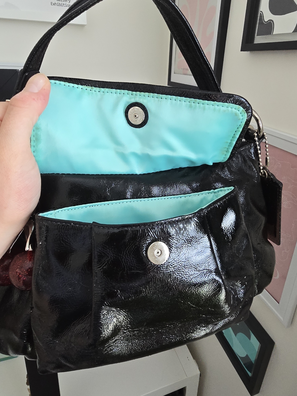 Authentic Coach Y2K Poppy Groovy Purse Black Patent Leather W/Cherry Charm - Picture 3 of 10